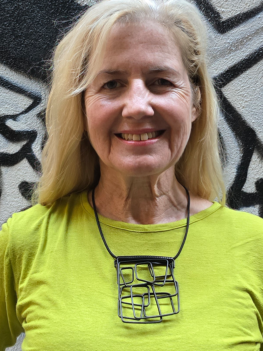 LOCO CUBE NECKLACE