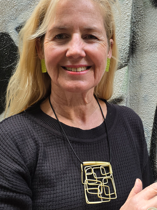 LOCO CUBE NECKLACE
