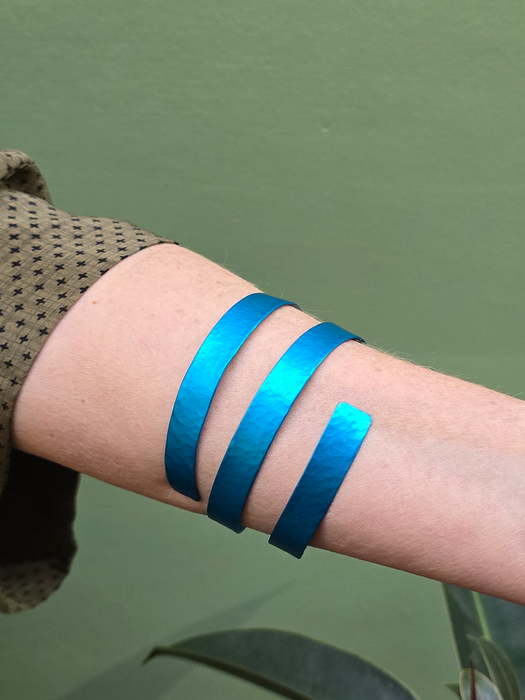 MONICA THICK SCUP BRACELET