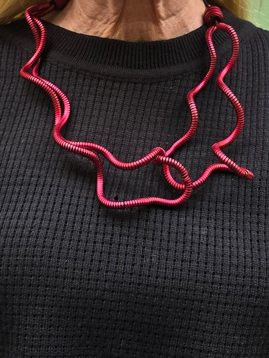 SQUIGS NECKLACE