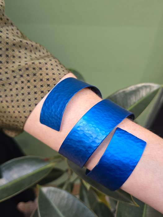 GIANT SCUP BRACELET