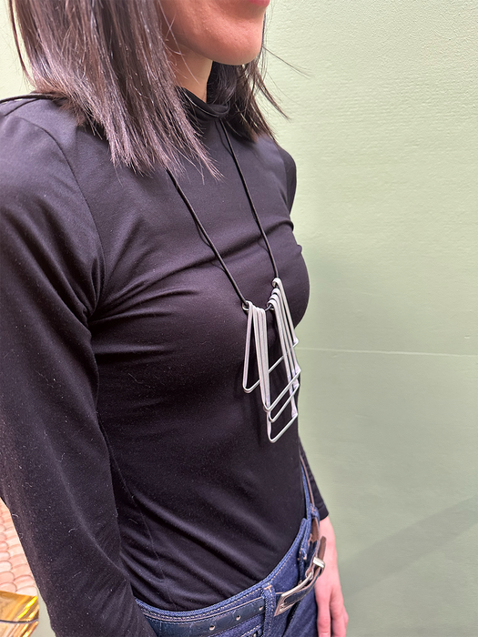 KAU PENDANT NECKLACE solids