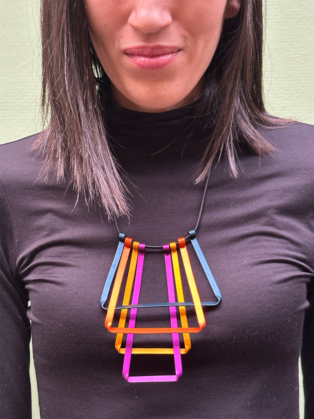KAU PENDANT NECKLACE solids