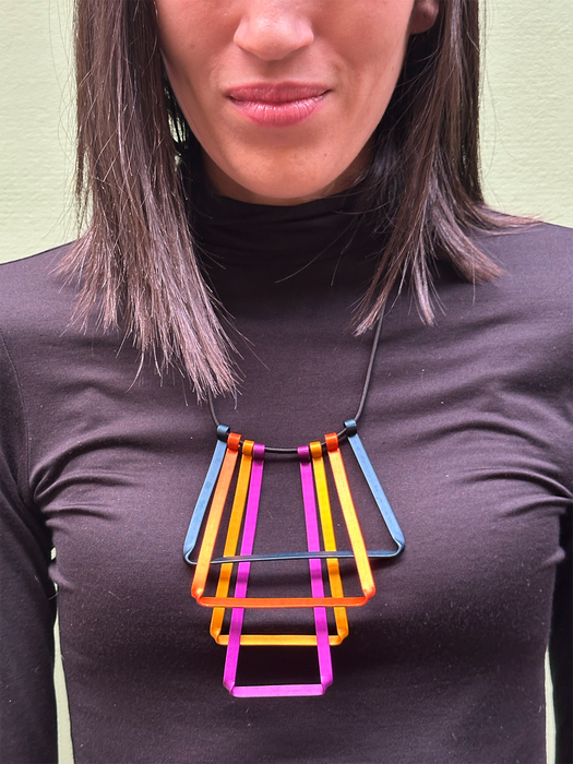 KAU PENDANT NECKLACE solids