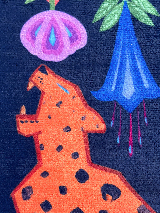 KATIRA Velvet Cushion: Protection