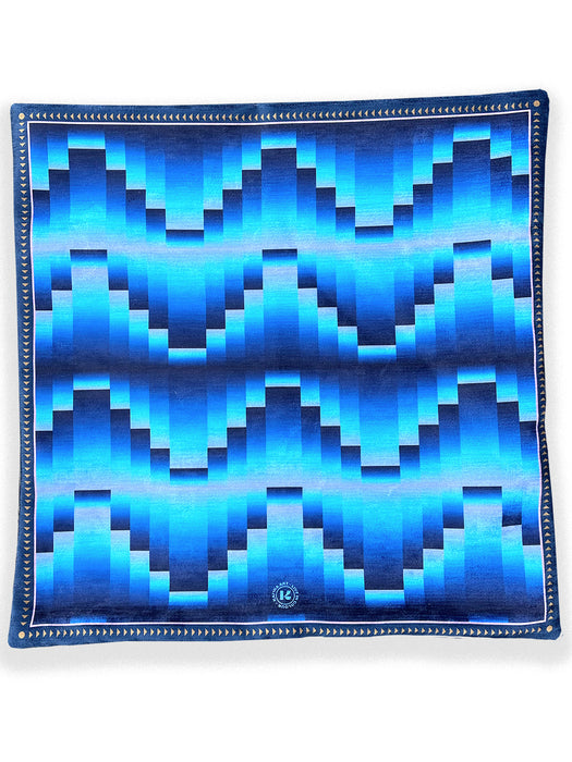 KATIRA Velvet Cushion: Protection