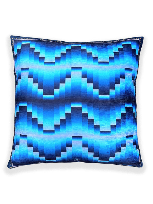 KATIRA Velvet Cushion: Protection