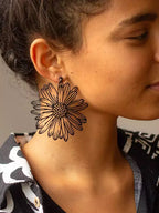 TUN DAISY EARRINGS