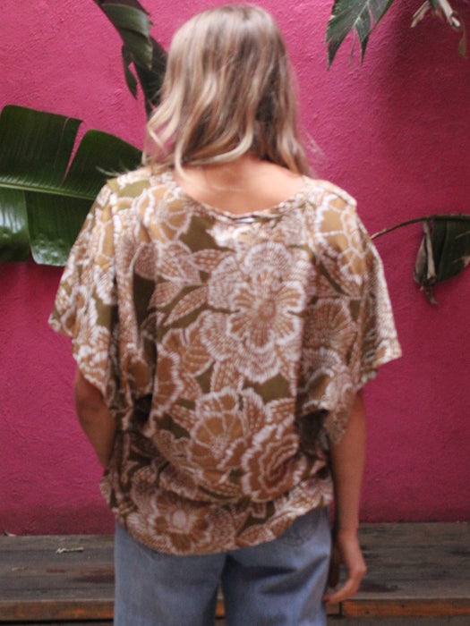 COLCCI V NECK BLOUSE