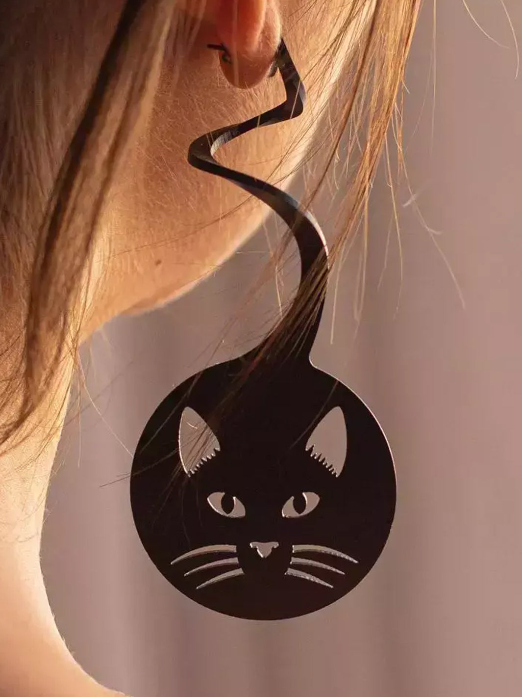 TUN DEXTER THE CAT EARRINGS