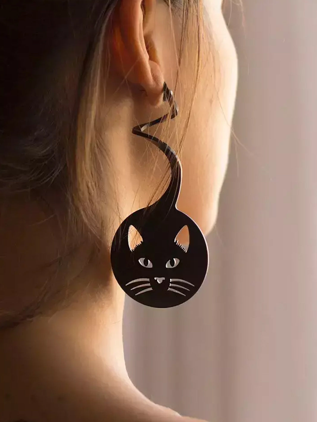 TUN DEXTER THE CAT EARRINGS