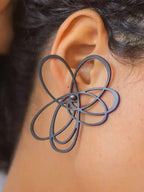 TUN VOLVER EARRINGS