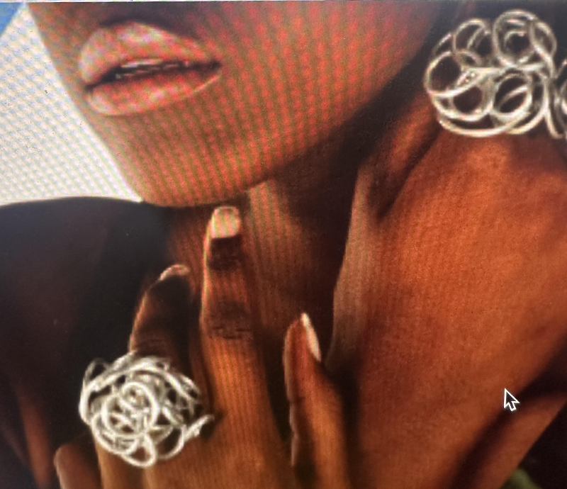 SPECIAL CLUSTLE RING