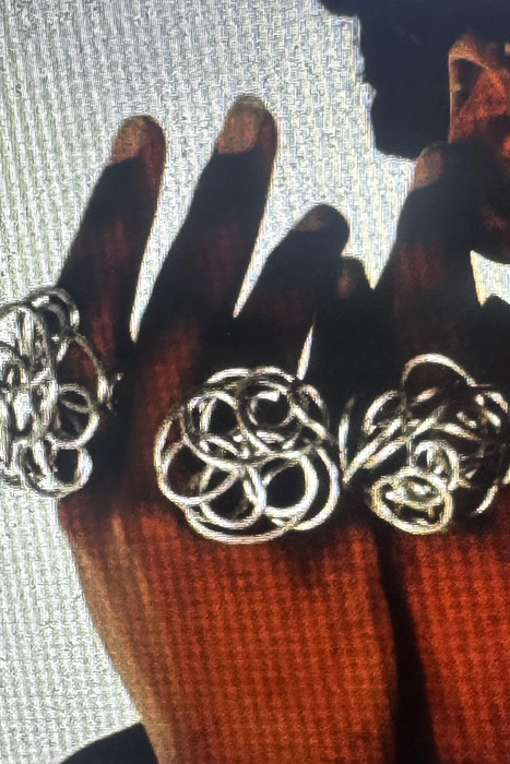 SPECIAL CLUSTLE RING