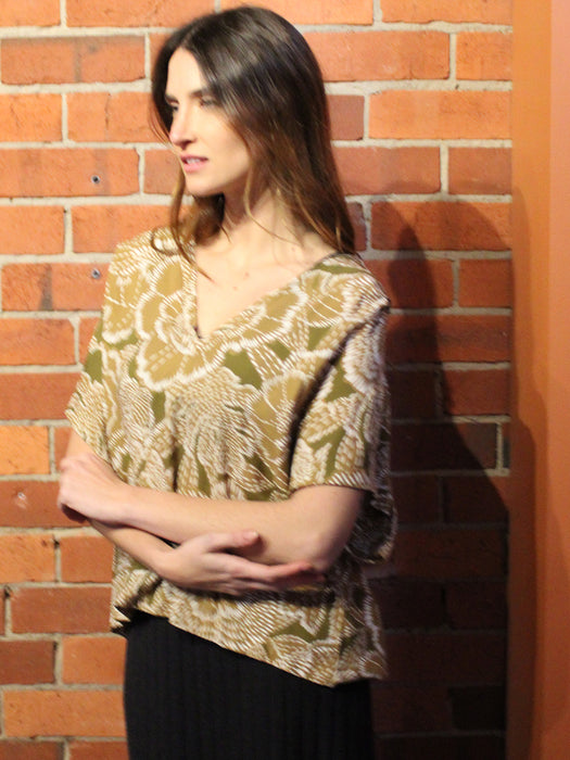 COLCCI V NECK BLOUSE