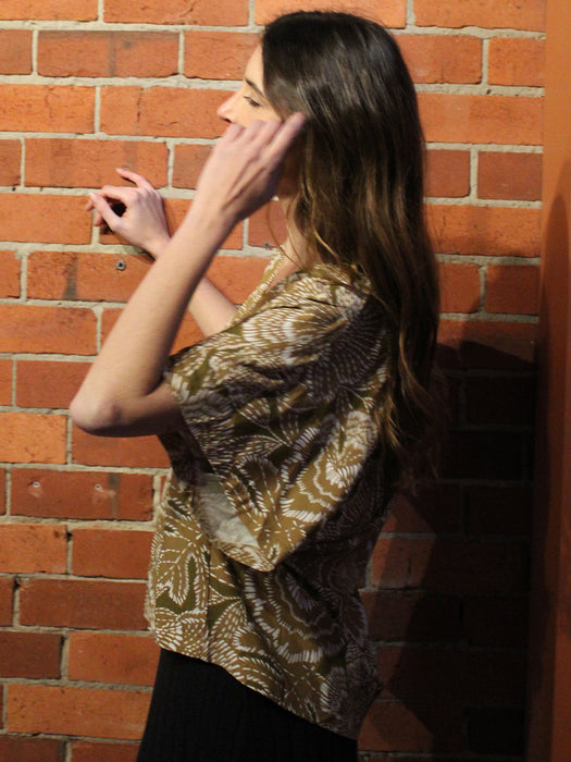 COLCCI V NECK BLOUSE