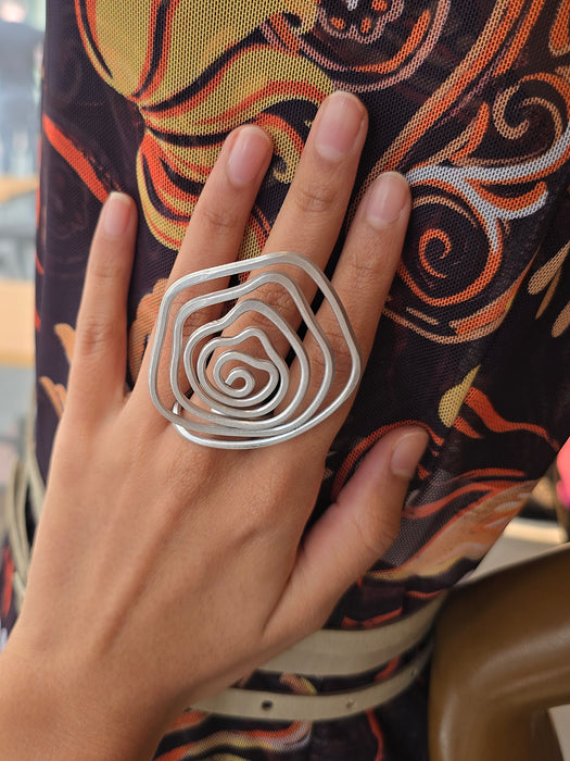 GRAND SPIRAL RING