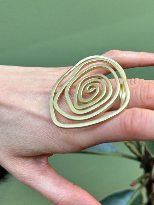GRAND SPIRAL RING