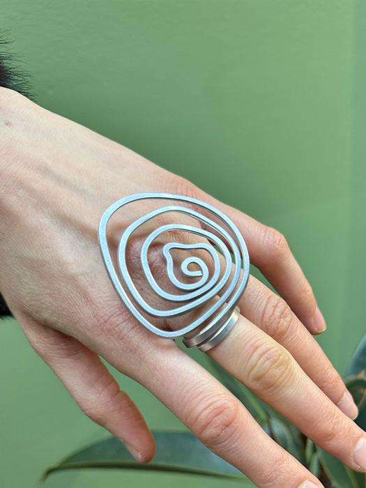GRAND SPIRAL RING