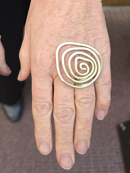 GRAND SPIRAL RING