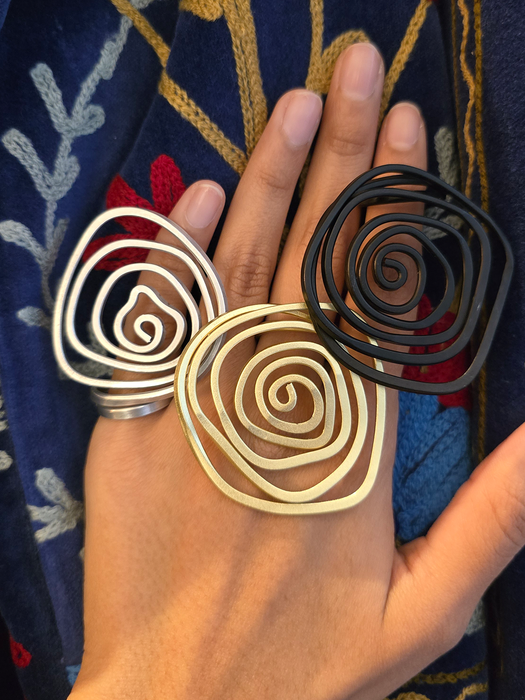 GRAND SPIRAL RING