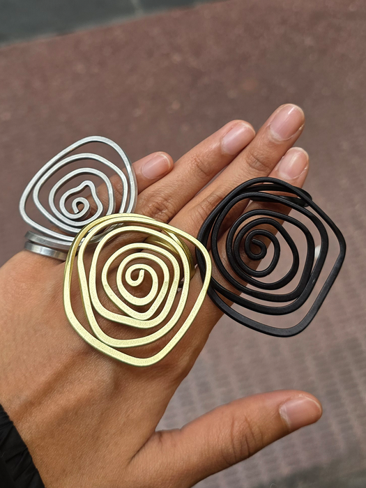 GRAND SPIRAL RING