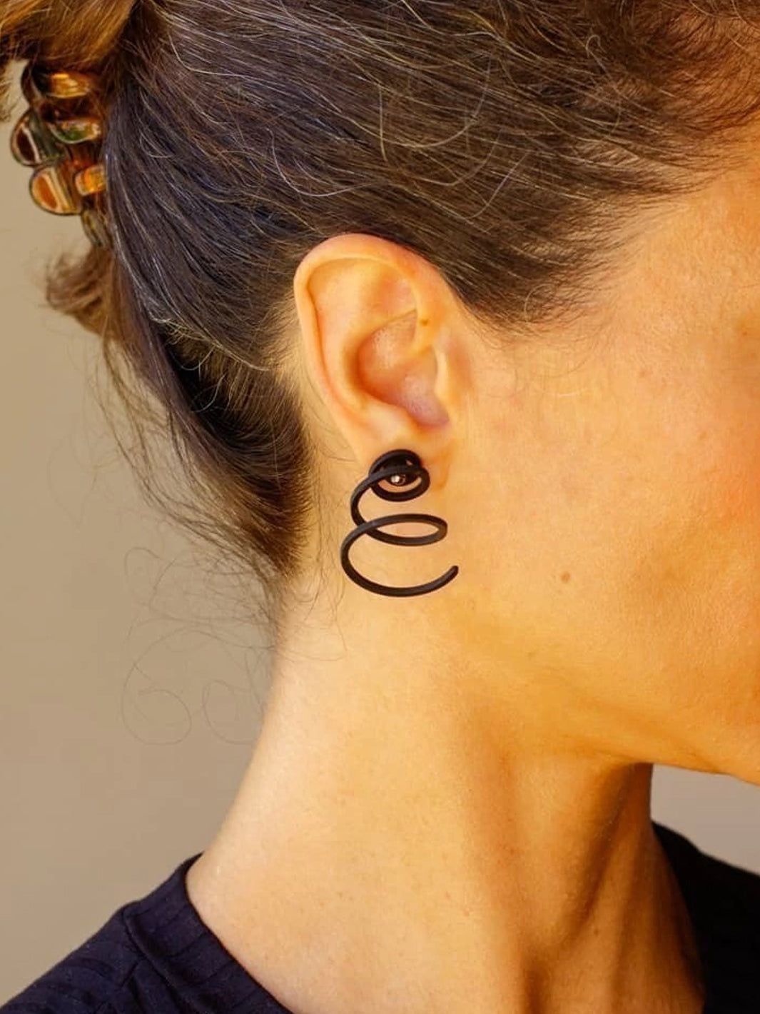 TUN SPIRAL EARRINGS