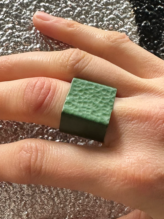 MONICA SQUARE RING