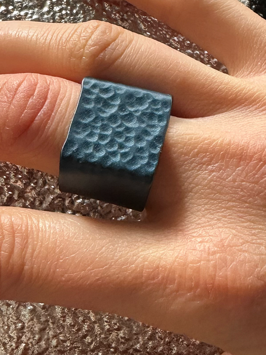 MONICA SQUARE RING