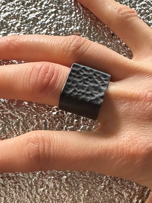 MONICA SQUARE RING