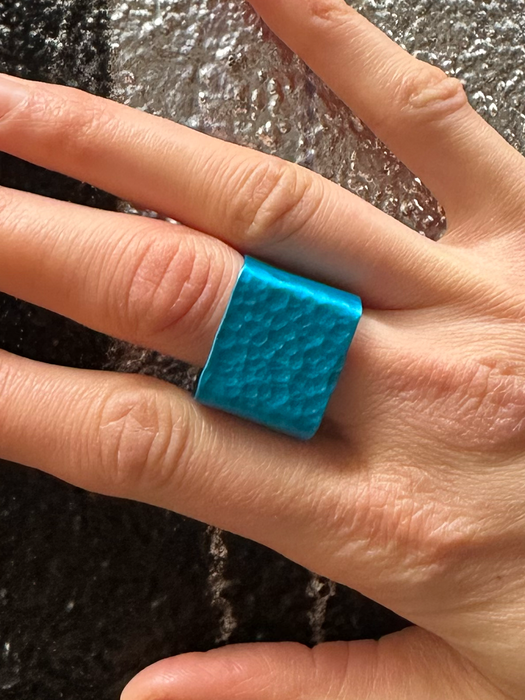 MONICA SQUARE RING