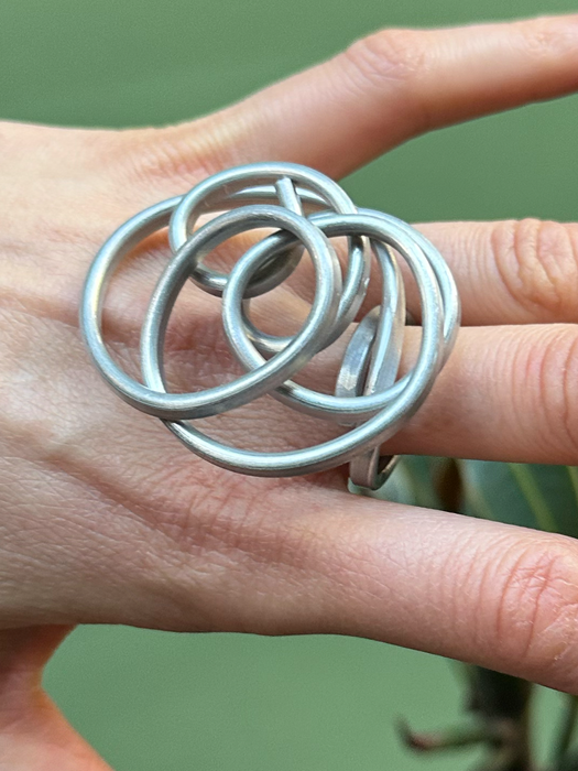 GIANT SCRUNCH RING