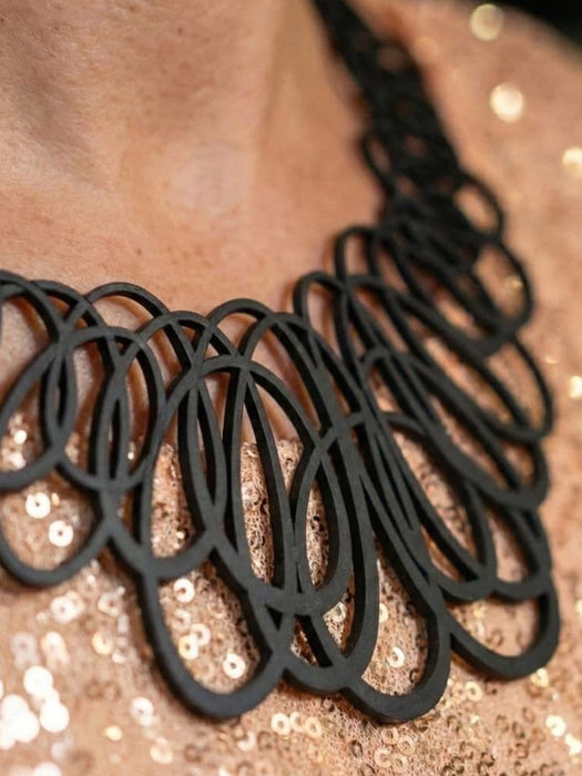 TUN TWIST NECKLACE