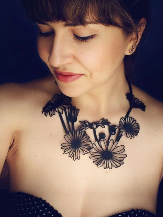 TUN MARGARIDAS NECKLACE
