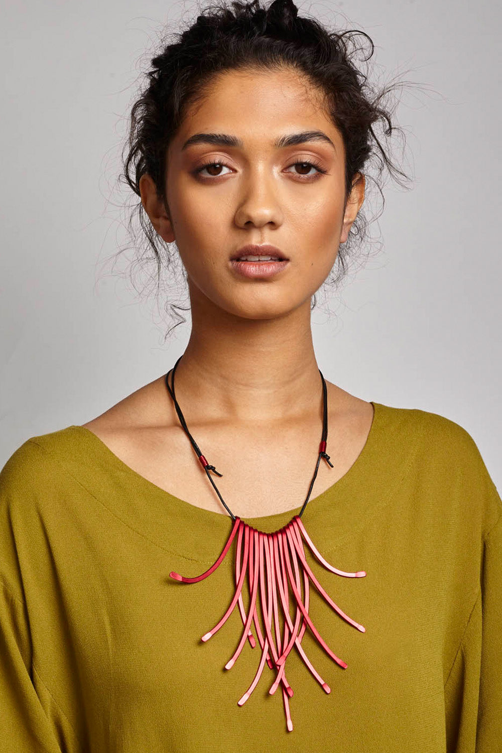 MONICA STRAWS NECKLACE