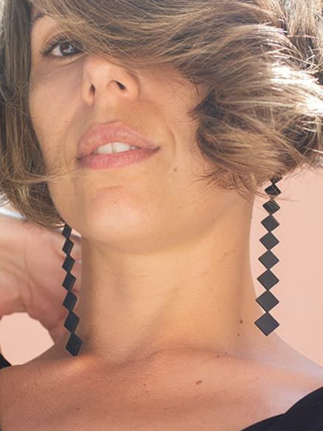 TUN PICPIC EARRINGS