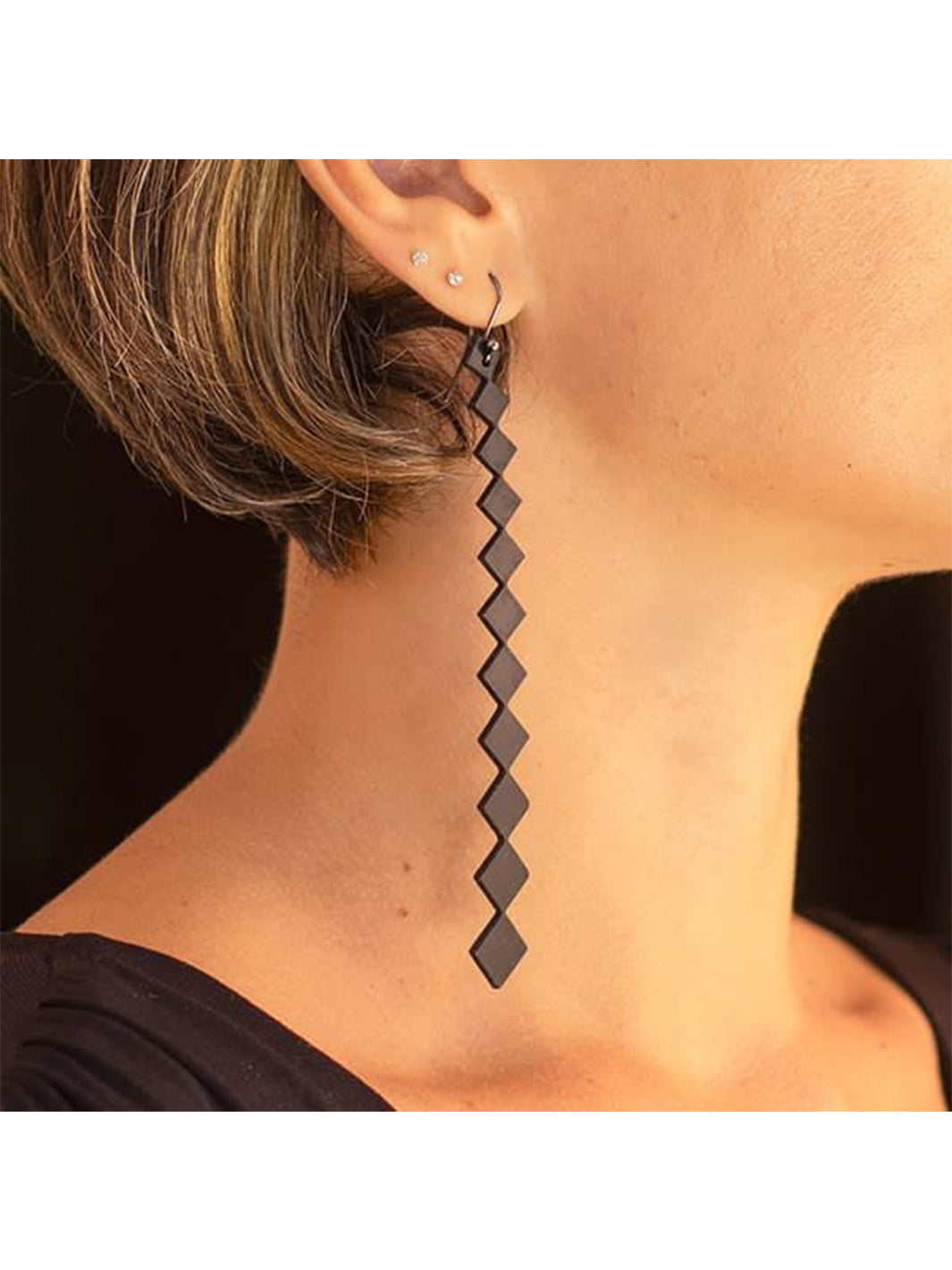 TUN PICPIC EARRINGS